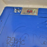 13.4.2016 Kielce. Interwencja Radia Kielce w sprawie wandali niszczących klatki schodowe na KSMie, m.in. w bloku przy Karłowicza 13. / Wojciech Habdas / Radio Kielce