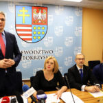 14.4.2016 Kielce. Województwo świętokrzyskie przystąpiło do projektu wspomagającego słabo rozwinięte regiony Unii Europejskiej. W Urzędzie Marszałkowskim podpisano list intencyjny. / Wojciech Habdas / Radio Kielce