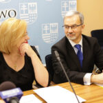 14.4.2016 Kielce. Województwo świętokrzyskie przystąpiło do projektu wspomagającego słabo rozwinięte regiony Unii Europejskiej. W Urzędzie Marszałkowskim podpisano list intencyjny. / Wojciech Habdas / Radio Kielce