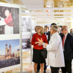 14.4.2016 Kielce. Unijny komisarz ds Polityki Regionalnej Corina Cretu odwiedziła Świętokrzyskie Centrum Onkologii. / Wojciech Habdas / Radio Kielce