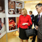 14.4.2016 Kielce. Unijny komisarz ds Polityki Regionalnej Corina Cretu odwiedziła Świętokrzyskie Centrum Onkologii. / Wojciech Habdas / Radio Kielce