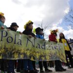 21.04.2016 „Marszem żonkili” rozpoczęła się w województwie świętokrzyskim społeczna kampania „Pola Nadziei”. / Wojciech Habdas / Radio Kielce