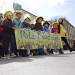 21.04.2016 „Marszem żonkili” rozpoczęła się w województwie świętokrzyskim społeczna kampania „Pola Nadziei”. / Wojciech Habdas / Radio Kielce