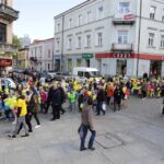 21.04.2016 „Marszem żonkili” rozpoczęła się w województwie świętokrzyskim społeczna kampania „Pola Nadziei”. / Wojciech Habdas / Radio Kielce