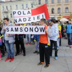 21.04.2016 „Marszem żonkili” rozpoczęła się w województwie świętokrzyskim społeczna kampania „Pola Nadziei”. / Wojciech Habdas / Radio Kielce