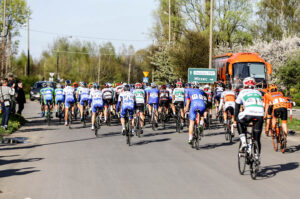 21.4.2016 Skarżysko-Kamienna. Wyścig Szlakiem Walk Majora “Hubala” / Wojciech Habdas / Radio Kielce