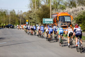 21.4.2016 Skarżysko-Kamienna. Wyścig Szlakiem Walk Majora “Hubala” / Wojciech Habdas / Radio Kielce