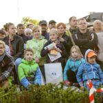 22.4.2016 Tomaszów Mazowiecki. Dekoracja zwycięzców zawodów kolarskich dla dzieci. / Wojciech Habdas / Radio Kielce