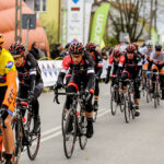 24.4.2016 Końskie. Wyścig Szlakiem Walk Majora Hubala - dzień czwarty. Trzecie okrążenie. / Wojciech Habdas / Radio Kielce