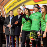 24.4.2016 Wincentów. Wyścig Szlakiem Walk Majora Hubala - dzień czwarty. Dekoracja zwycięzców. / Wojciech Habdas / Radio Kielce