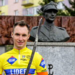 24.4.2016 Wincentów. Wyścig Szlakiem Walk Majora Hubala - dzień czwarty. Zwycięzca wyścigu - Eryk Latoń / Wojciech Habdas / Radio Kielce