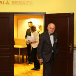 27.4.2016 Kielce. W wyborach na rektora Politechniki Świętokrzyskiej Profesora Wiesława Trąmpczyńskiego poparło czterdziestu czterech z siedemdziesięciu jeden elektorów. / Wojciech Habdas / Radio Kielce