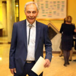 27.4.2016 Kielce. W wyborach na rektora Politechniki Świętokrzyskiej Profesora Wiesława Trąmpczyńskiego poparło czterdziestu czterech z siedemdziesięciu jeden elektorów. / Wojciech Habdas / Radio Kielce