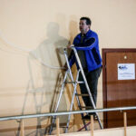 28.4.2016 Kielce. Na dworcu PKS zamontowano oświetlenie kopuły. / Wojciech Habdas / Radio Kielce