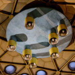 28.4.2016 Kielce. Na dworcu PKS zamontowano oświetlenie kopuły. / Wojciech Habdas / Radio Kielce