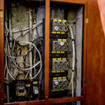 28.4.2016 Kielce. Na dworcu PKS zamontowano oświetlenie kopuły. / Wojciech Habdas / Radio Kielce