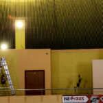 28.4.2016 Kielce. Na dworcu PKS zamontowano oświetlenie kopuły. / Wojciech Habdas / Radio Kielce