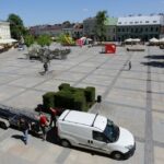 Montaż telebimu na kieleckim Ratuszu (24 maja 2016 r) / Wojciech Habdas / Radio Kielce