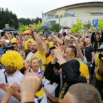 Powitanie Vive Tauron Kielce przed Halą Legionów (30 maja 2016 r). / Wojciech Habdas / Radio Kielce