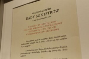 Uroczyste otwarcie Ośrodka Historii i Tradycji Politechniki Świętokrzyskiej (25 maja 2016 r) / Wojciech Habdas / Radio Kielce