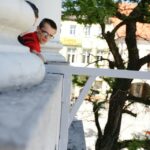 Montaż telebimu na kieleckim Ratuszu (24 maja 2016 r) / Wojciech Habdas / Radio Kielce