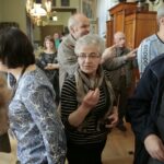 07.05.2016 Niesłyszący zwiedzali Muzeum Henryka Sienkiewicza w Oblęgorku / Jarosław Kubalski / Radio Kielce