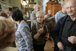 07.05.2016 Niesłyszący zwiedzali Muzeum Henryka Sienkiewicza w Oblęgorku / Jarosław Kubalski / Radio Kielce
