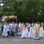 26.05.2016 Boże Ciało w parafii św. Michała Archanioła w Ostrowcu / Teresa Czajkowska / Radio Kielce