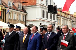 03.05.2016 Sandomierz. Rocznica uchwalenia Konstytucji 3 Maja. Uroczystości na Rynku. / Grażyna Szlęzak-Wójcik / Radio Kielce