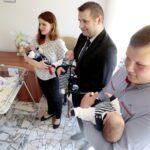 23.05.2016 Trojaczki wyszły ze szpitala na Czarnowie / Jarosław Kubalski / Radio Kielce