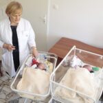 23.05.2016 Trojaczki wyszły ze szpitala na Czarnowie / Jarosław Kubalski / Radio Kielce