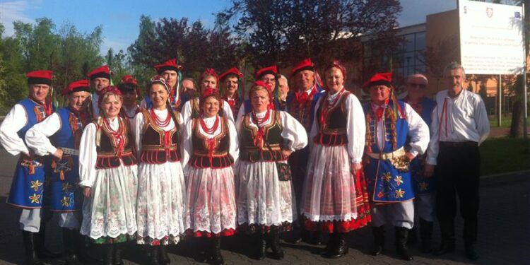 08.05.2016 Piknik w Folklorem w Jędrzejowie / Ewa Pociejowska-Gawęda / Radio Kielce
