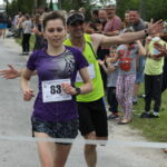 21.05.2016. 24. Półmaraton Świętokrzyski im. redaktora Mieczysława Kalety. Najlepsza wśród pań Lidia Czarnecka z Bliżyna / Maciej Makuła / Radio Kielce