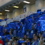 22.05.2016. Finał Pucharu Polski: Vive Tauron Kielce - Orlen Wisła Płock. Oprawa w sektorze kibiców Wisły / Kamil Król / Radio Kielce