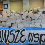 22.05.2016. Finał Pucharu Polski: Vive Tauron Kielce - Orlen Wisła Płock. Oprawa w sektorze kibiców Wisły / Kamil Król / Radio Kielce