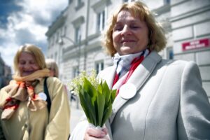 17.05.2016 Kielce. Konferencja na rynku z udziałem mieszkańców domagających się wprowadzenia w mieście Karty Seniora. / Jarosław Kubalski / Radio Kielce