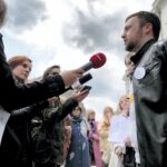 17.05.2016 Kielce. Konferencja na rynku z udziałem mieszkańców domagających się wprowadzenia w mieście Karty Seniora. / Jarosław Kubalski / Radio Kielce