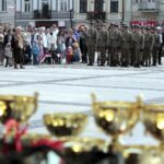 02.05.2016 Kielce. Dzień Flagi RP. Uroczystości na Rynku / Jarosław Kubalski / Radio Kielce