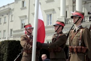 02.05.2016 Kielce. Dzień Flagi RP. Uroczystości na Rynku / Jarosław Kubalski / Radio Kielce