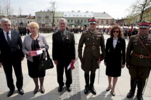 02.05.2016 Kielce. Dzień Flagi RP. Uroczystości na Rynku / Jarosław Kubalski / Radio Kielce