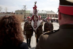 02.05.2016 Kielce. Dzień Flagi RP. Uroczystości na Rynku / Jarosław Kubalski / Radio Kielce