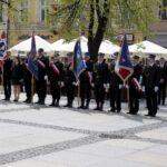 02.05.2016 Kielce. Dzień Flagi RP. Uroczystości na Rynku / Jarosław Kubalski / Radio Kielce