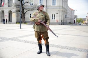 02.05.2016 Kielce. Kielecki Szwadron Kawalerii Ochotniczej otrzymał nowe mundury historyczne z 1939 roku. / Jarosław Kubalski / Radio Kielce