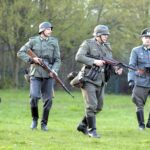 02.05.2016 Samsonów. Inscenizacja historyczna przedstawiająca walki majora Henryka Dobrzańskiego "Hubala". / Jarosław Kubalski / Radio Kielce