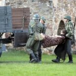 02.05.2016 Samsonów. Inscenizacja historyczna przedstawiająca walki majora Henryka Dobrzańskiego "Hubala". / Jarosław Kubalski / Radio Kielce