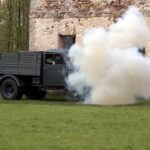 02.05.2016 Samsonów. Inscenizacja historyczna przedstawiająca walki majora Henryka Dobrzańskiego "Hubala". / Jarosław Kubalski / Radio Kielce