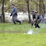 02.05.2016 Samsonów. Inscenizacja historyczna przedstawiająca walki majora Henryka Dobrzańskiego "Hubala". / Jarosław Kubalski / Radio Kielce