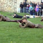 02.05.2016 Samsonów. Inscenizacja historyczna przedstawiająca walki majora Henryka Dobrzańskiego "Hubala". / Jarosław Kubalski / Radio Kielce