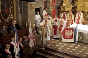 03.05.2016 Kielce. Uroczystości ustanowienia Konstytucji 3 Maja rozpoczęły się mszą w katedrze. / Jarosław Kubalski / Radio Kielce