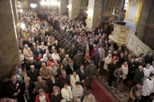 03.05.2016 Kielce. Uroczystości ustanowienia Konstytucji 3 Maja rozpoczęły się mszą w katedrze. / Jarosław Kubalski / Radio Kielce